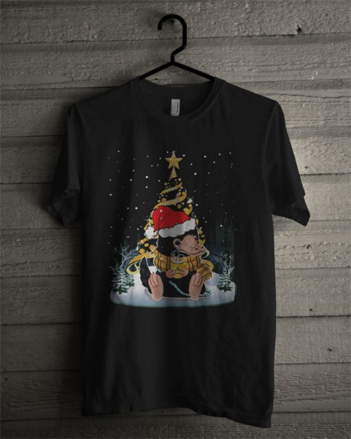 Niffler Santa Hat Christmas Tree Under Snow T Shirt