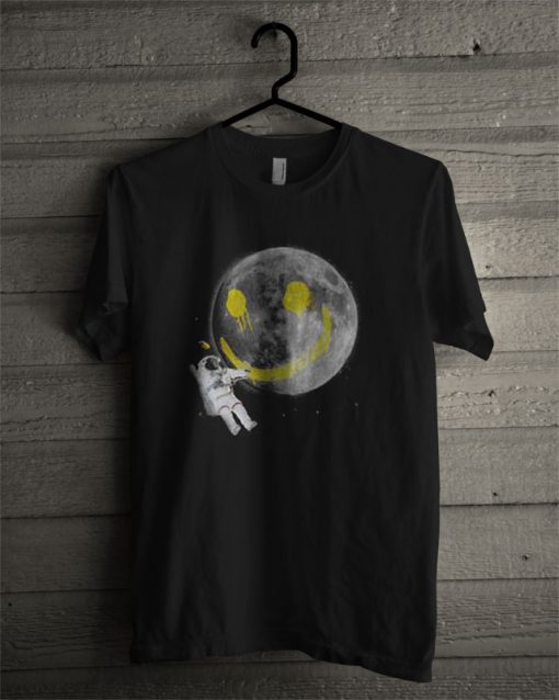 Full Moon Graffiti Smiley T Shirt